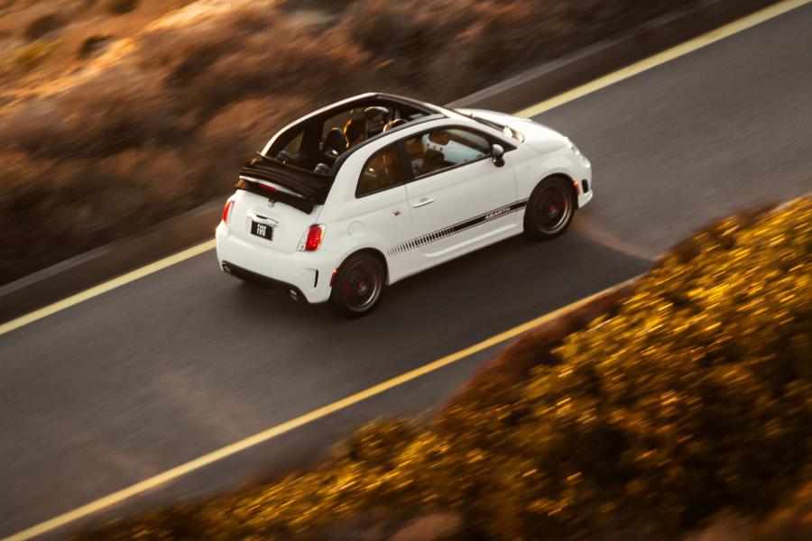  Abarth 500C 2013 года  (NA) (фото 34 из 46)